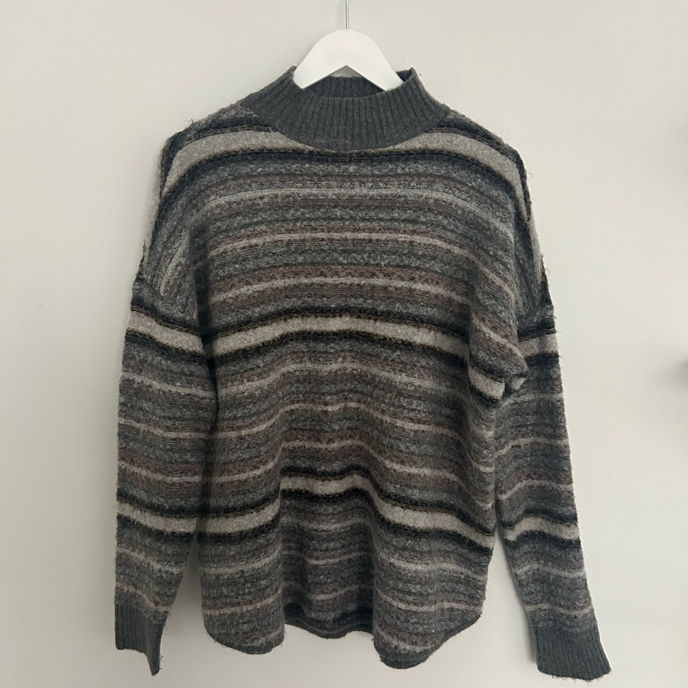american eagle sweater